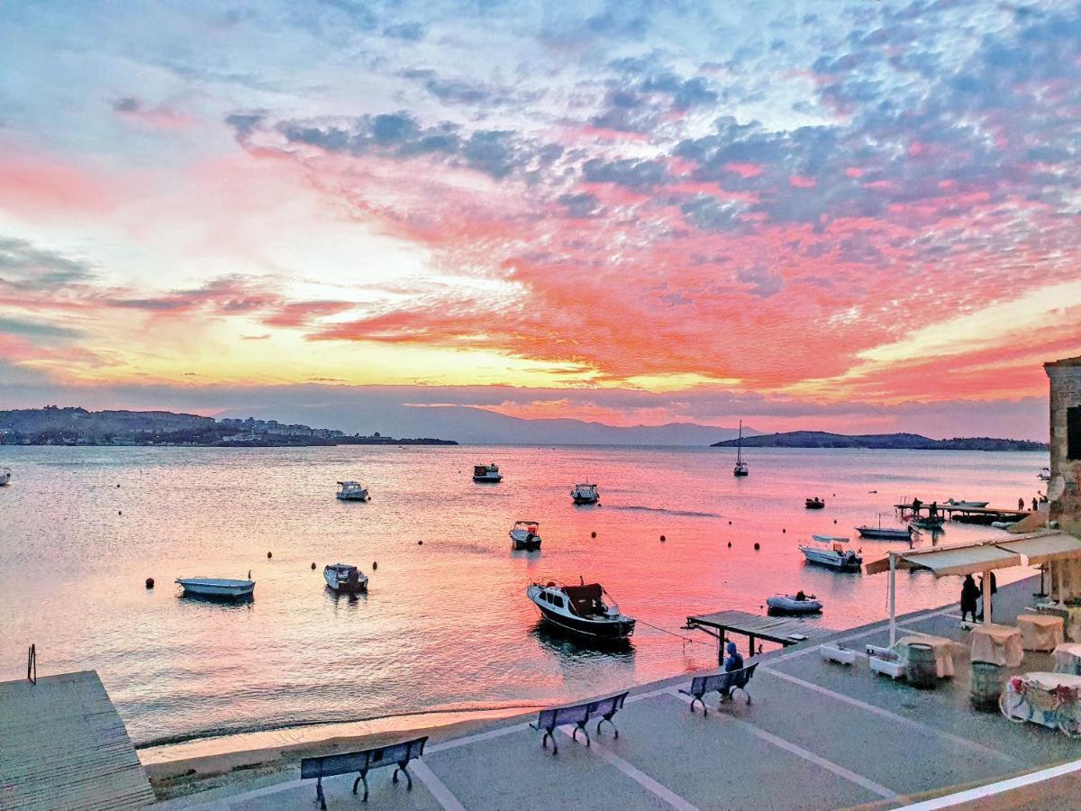 Midilli Konak Foça Luaran gambar